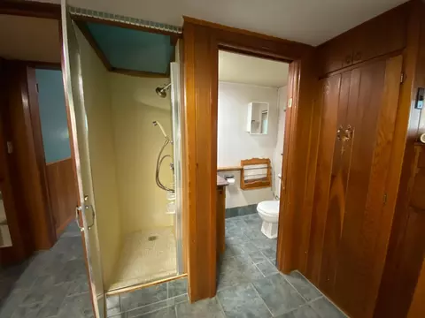 Bath - 11381 Hubert Ln, Cold Spring, MN 56320 photo 5 of 6