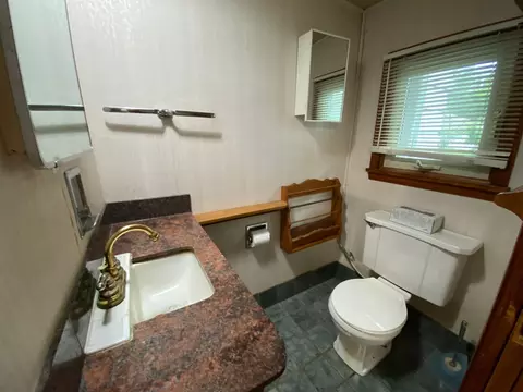 Bath - 11381 Hubert Ln, Cold Spring, MN 56320 photo 6 of 6