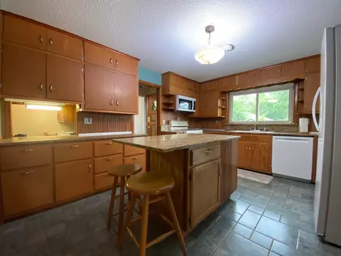 Kitchen - 11381 Hubert Ln, Cold Spring, MN 56320 photo 1 of 7