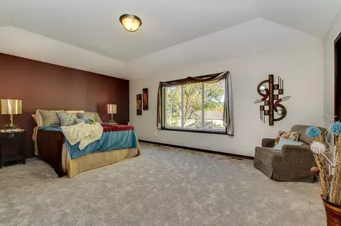 Bedroom - 4972 Oak St, Maple Plain, MN 55359 photo 4 of 4