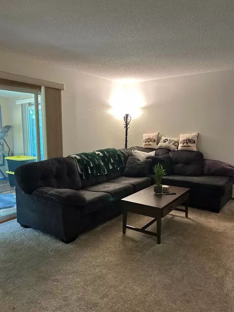 Living - 2220 Spruce Dr #1, Brainerd, MN 56401 photo 1 of 3