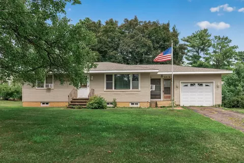 6516 Elm St, North Branch, MN 55056