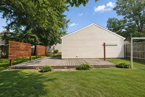 Exterior - 2102 E Oakland Ave, Austin, MN 55912 photo 4 of 8