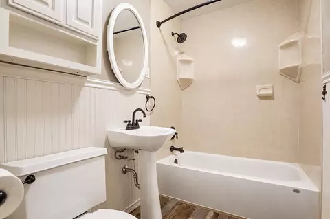 Bath - 2102 E Oakland Ave, Austin, MN 55912 photo 1 of 2