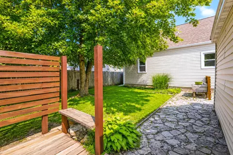 Exterior - 2102 E Oakland Ave, Austin, MN 55912 photo 8 of 8