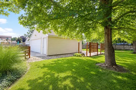 Exterior - 2102 E Oakland Ave, Austin, MN 55912 photo 5 of 8