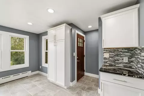 Entry Way - 4506 Dodge St, Duluth, MN 55804 photo 3 of 3