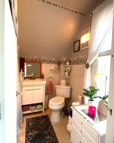 Bath - 640 11th St, Windom, MN 56101 photo 2 of 2