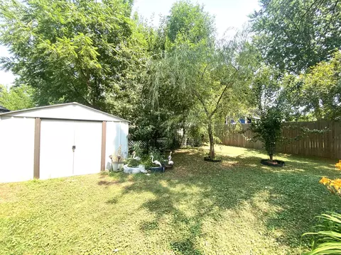 Exterior - 640 11th St, Windom, MN 56101 photo 5 of 7