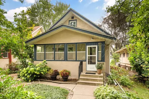 2410 35th Ave S, Minneapolis, MN 55406