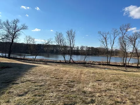 88 Nn 67th Street Bay S, Cottage Grove, MN 55016