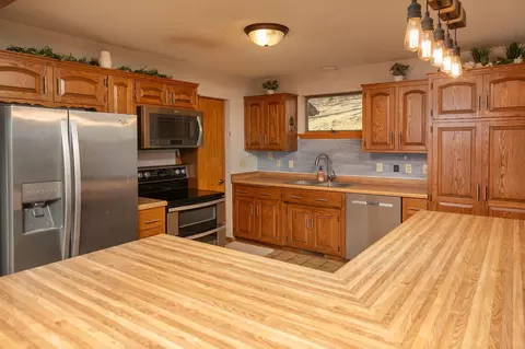 Kitchen - 1007 Sunset Rd, Preston, MN 55965 photo 5 of 8