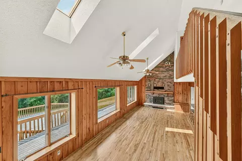 Living - 1007 Sunset Rd, Preston, MN 55965 photo 7 of 8
