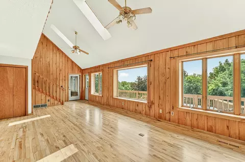 Living - 1007 Sunset Rd, Preston, MN 55965 photo 6 of 8