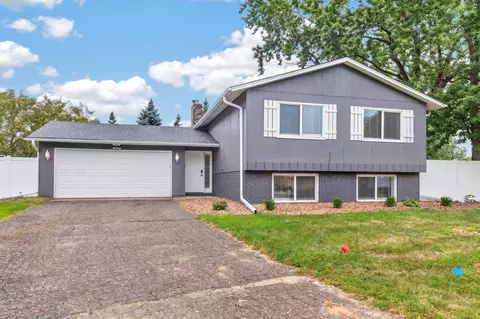 7810 Idaho Ln N, Brooklyn Park, MN 55445