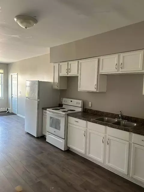 Kitchen - 1204 E 7th St, Saint Paul, MN 55106 photo 2 of 3
