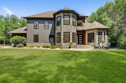 Exterior - 3122 Alder Ln, Saint Cloud, MN 56301 photo 4 of 6