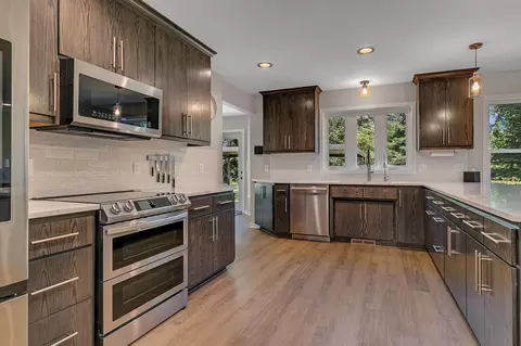 Kitchen - 3122 Alder Ln, Saint Cloud, MN 56301 photo 3 of 6