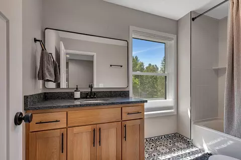Bath - 3122 Alder Ln, Saint Cloud, MN 56301 photo 6 of 8
