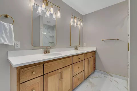 Bath - 3122 Alder Ln, Saint Cloud, MN 56301 photo 3 of 8