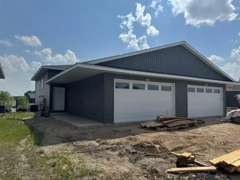 810 Texas Ave NW, Hutchinson, MN 55350