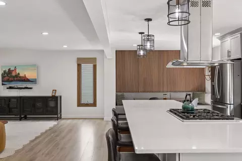 Kitchen - 1544 Mccarthy Rd, Eagan, MN 55121 photo 2 of 14