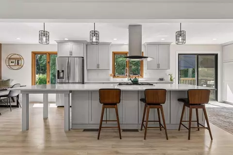 Kitchen - 1544 Mccarthy Rd, Eagan, MN 55121 photo 3 of 14