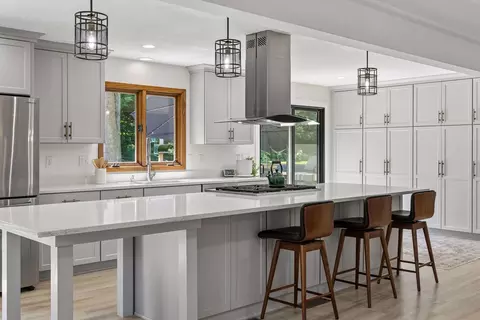 Kitchen - 1544 Mccarthy Rd, Eagan, MN 55121 photo 6 of 14