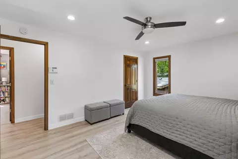 Bedroom - 1544 Mccarthy Rd, Eagan, MN 55121 photo 2 of 8