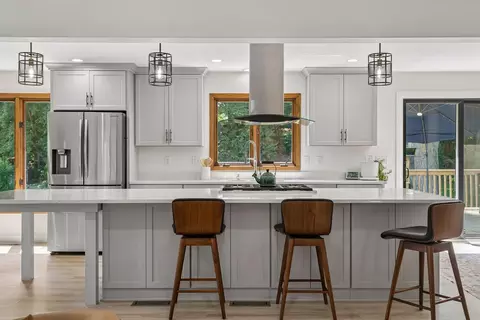 Kitchen - 1544 Mccarthy Rd, Eagan, MN 55121 photo 4 of 14