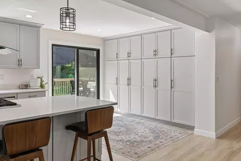 Kitchen - 1544 Mccarthy Rd, Eagan, MN 55121 photo 12 of 14