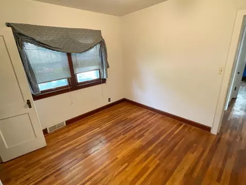 Bedroom - 1311 5th St NW, Austin, MN 55912 photo 4 of 4