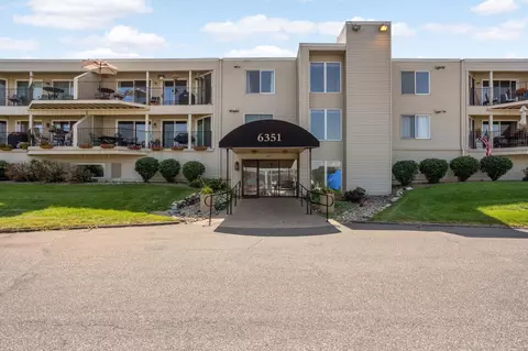 6351 Saint Croix Trl N #233, Stillwater, MN 55082