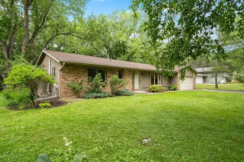 18510 25th Ave N, Plymouth, MN 55447