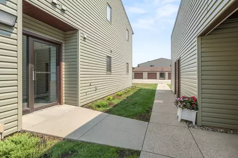 Exterior - 2402 18th St S #2, Fargo, ND 58103 photo 2 of 6