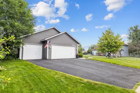 Exterior - 15712 Crocus Ave W, Rosemount, MN 55068 photo 9 of 10