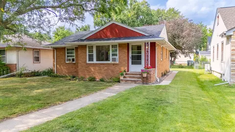 591 36th Ave NE, Minneapolis, MN 55418