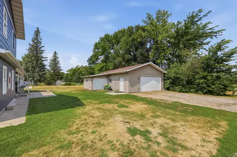Exterior - 811 1st Ave E, Ada, MN 56510 photo 5 of 7