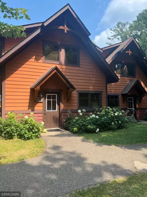 26050 Oak Ln #COTTAGE 3, Nisswa, MN 56468