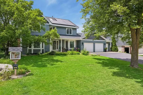 4215 Juneau Ln N, Plymouth, MN 55446
