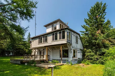Exterior - 805 W 10th St, Duluth, MN 55806 photo 6 of 9