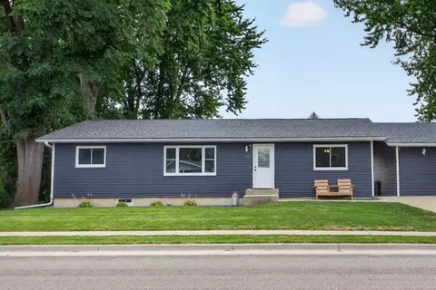 Exterior - 130 4th Ave NW, Elgin, MN 55932 photo 3 of 7