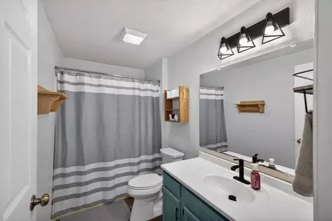 Bath - 130 4th Ave NW, Elgin, MN 55932 photo 3 of 4