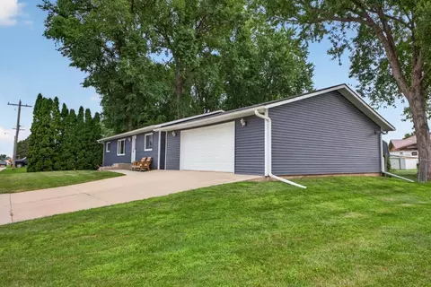 Exterior - 130 4th Ave NW, Elgin, MN 55932 photo 2 of 7