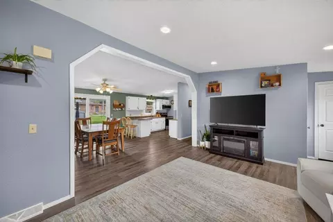 Entry Way - 130 4th Ave NW, Elgin, MN 55932 photo 1 of 3