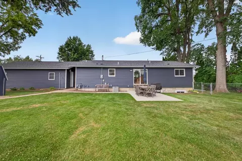 Exterior - 130 4th Ave NW, Elgin, MN 55932 photo 5 of 7