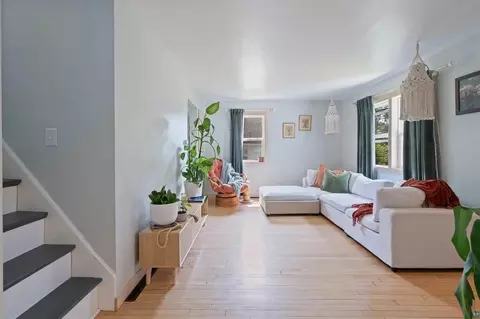 Living - 1302 Eklund Ave, Duluth, MN 55811 photo 1 of 2