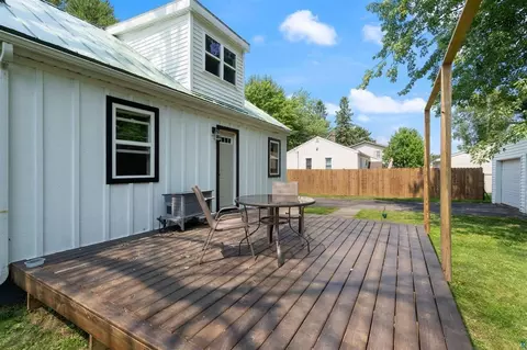 Exterior - 1302 Eklund Ave, Duluth, MN 55811 photo 4 of 5