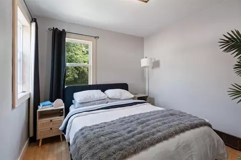 Bedroom - 1302 Eklund Ave, Duluth, MN 55811 photo 1 of 2