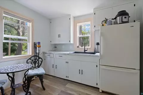Kitchen - 1302 Eklund Ave, Duluth, MN 55811 photo 1 of 4
